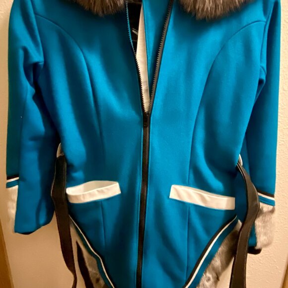 Parka from Indigenous Canadian designer - Picture 3 of 12